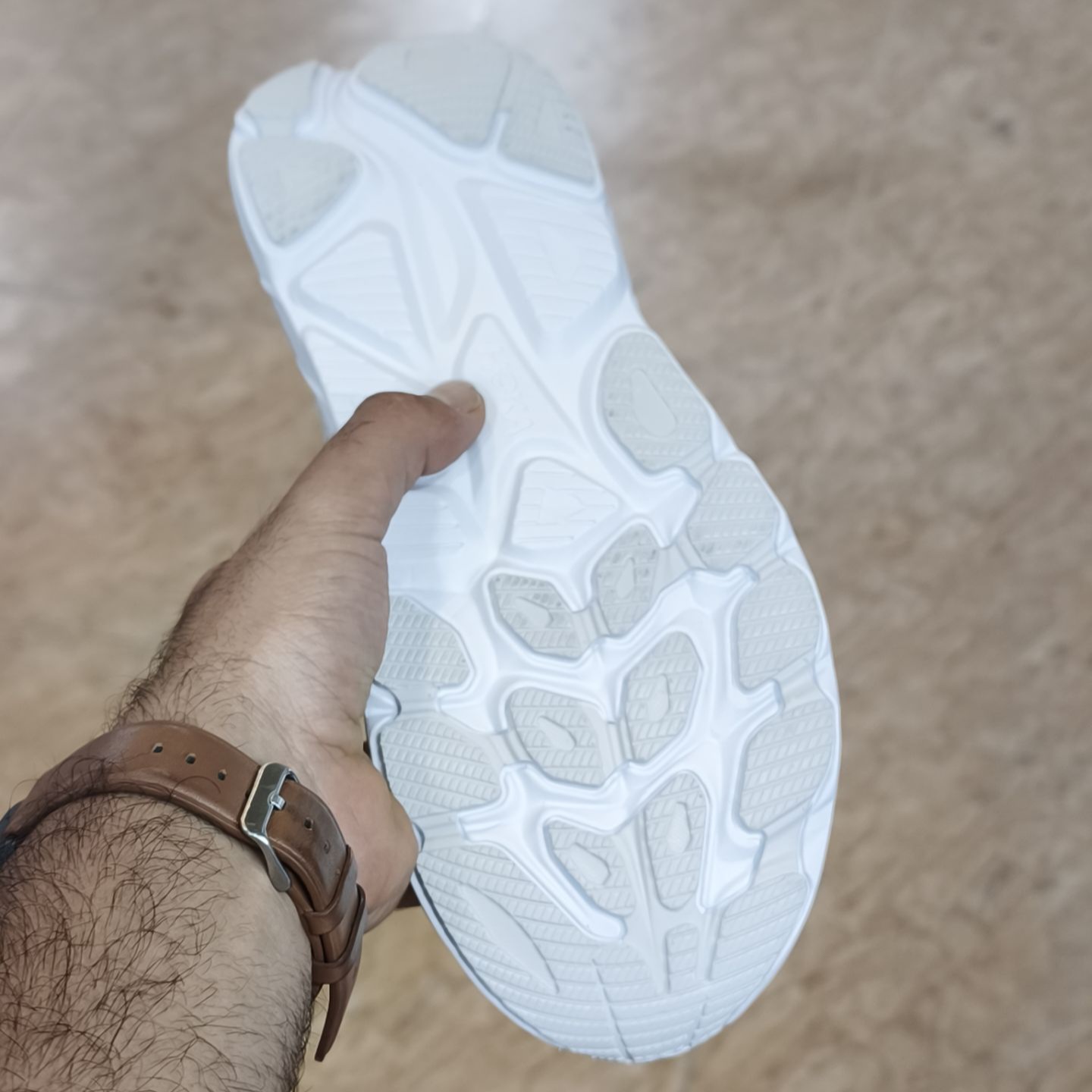 کتونی هوکا کلیفتون ۱۰ hoka cilifton 10 / وارداتی ویتنام کیفیت مستر / سایز ۴۰ الی ۴۵