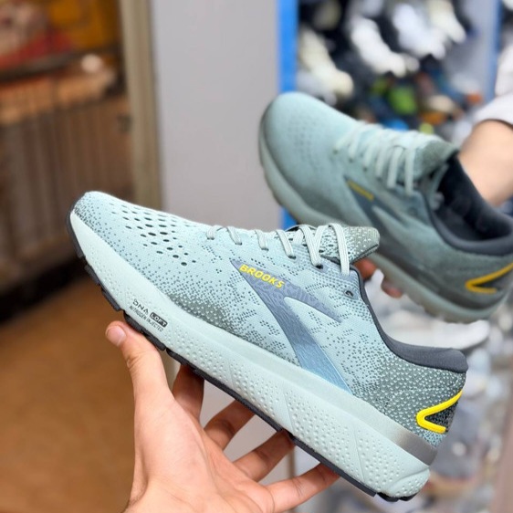 کتونی رانینگ و پیاده روی وارداتی بروکس گاست ۱۶ Brooks ghost 16 / اصل ویتنام / سایز ۴۰ ۴۱ ۴۲ ۴۳ ۴۴ ۴۵