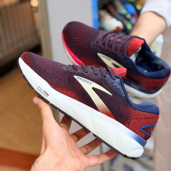 کتونی رانینگ و پیاده روی وارداتی بروکس گاست ۱۶ Brooks ghost 16 / اصل ویتنام / سایز ۴۰ ۴۱ ۴۲ ۴۳ ۴۴ ۴۵