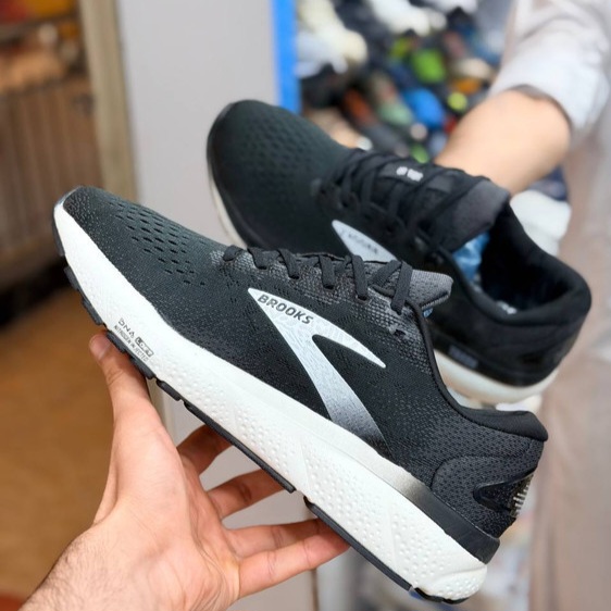 کتونی رانینگ و پیاده روی وارداتی بروکس گاست ۱۶ Brooks ghost 16 / اصل ویتنام / سایز ۴۰ ۴۱ ۴۲ ۴۳ ۴۴ ۴۵