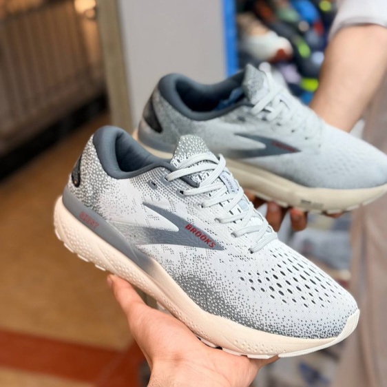 کتونی رانینگ و پیاده روی وارداتی بروکس گاست ۱۶ Brooks ghost 16 / اصل ویتنام / سایز ۴۰ ۴۱ ۴۲ ۴۳ ۴۴ ۴۵