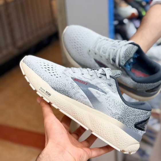 کتونی رانینگ و پیاده روی وارداتی بروکس گاست ۱۶ Brooks ghost 16 / اصل ویتنام / سایز ۴۰ ۴۱ ۴۲ ۴۳ ۴۴ ۴۵