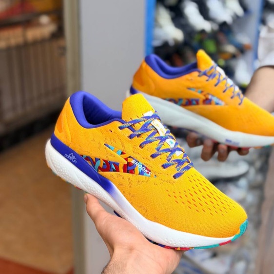 کتونی رانینگ و پیاده روی وارداتی بروکس گاست ۱۶ Brooks ghost 16 / اصل ویتنام / سایز ۴۰ ۴۱ ۴۲ ۴۳ ۴۴ ۴۵