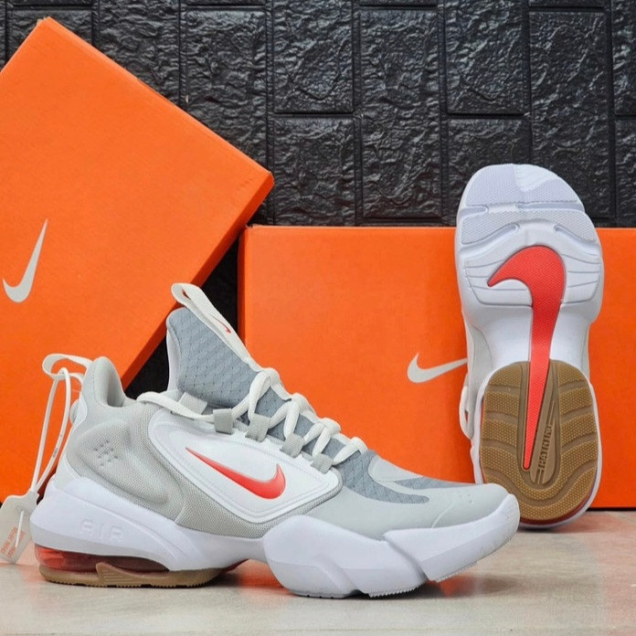 کتونی نایک ایرمکس آلفا ساواج سایز ۴۰ تا ۴۵ فروش بصورت عمده و تک . Nike air max alpha savage
