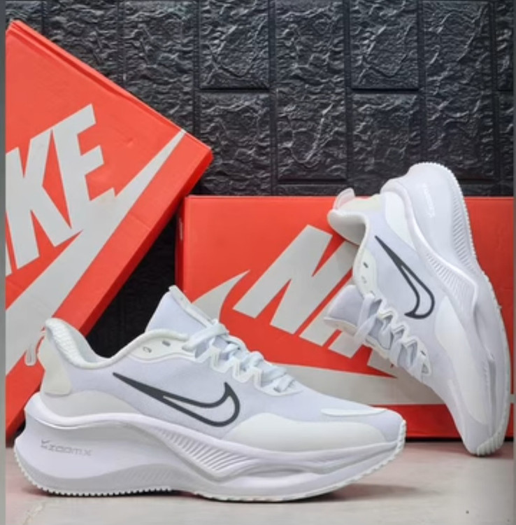 نایک زنانه زوم ایکس / اصل ویتنام / راحت و با دوام بالا / nike zoom x / سایز 37 38 39 40
