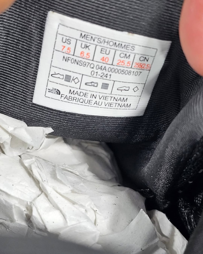 کتونی ویتنامی نورث فیس . (کرم)وارداتی ویتنام سایز ۴۰ تا ۴۵ . north face Altamesa 500