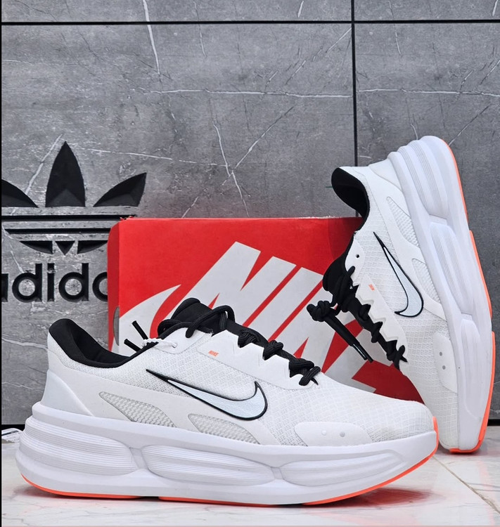 کتونی رانینگ وپیاده روی نایک کامفورت nike comfort / ضمانت ویتنامی و کیفیت / سایز ۴۰ لی ۴۵ / فروش بصورت عمده و تک