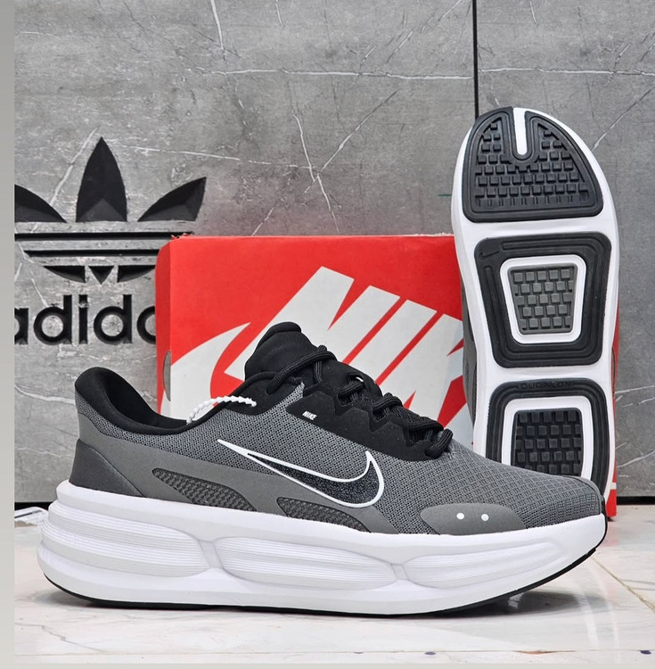 کتونی رانینگ وپیاده روی نایک کامفورت nike comfort / ضمانت ویتنامی و کیفیت / سایز ۴۰ لی ۴۵ / فروش بصورت عمده و تک