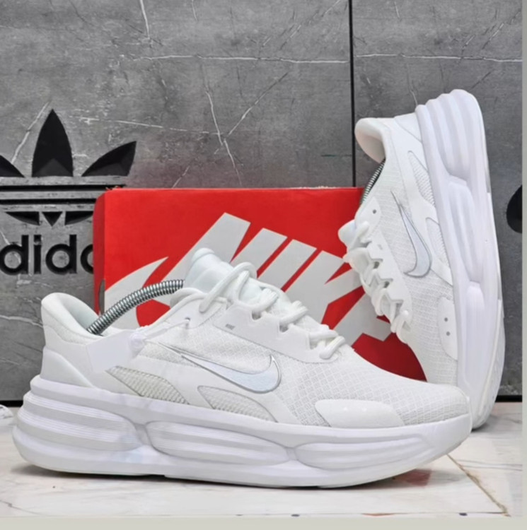 کتونی رانینگ وپیاده روی نایک کامفورت nike comfort / ضمانت ویتنامی و کیفیت / سایز ۴۰ لی ۴۵ / فروش بصورت عمده و تک