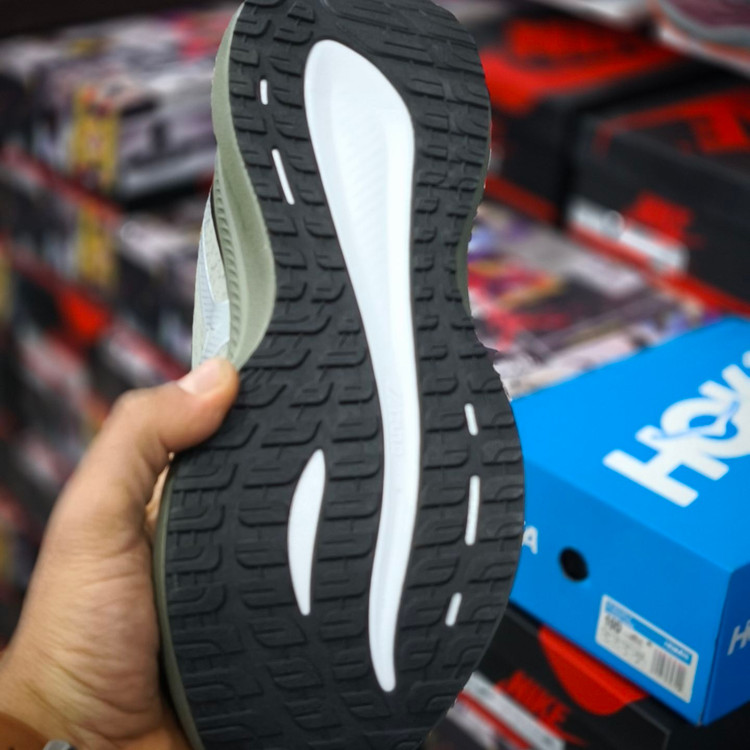 کتونی میزانو آسترو پلاس Mizuno astro plus / ضمانت ویتنامی و کیفیت / سایز ۴۰ الی ۴۵