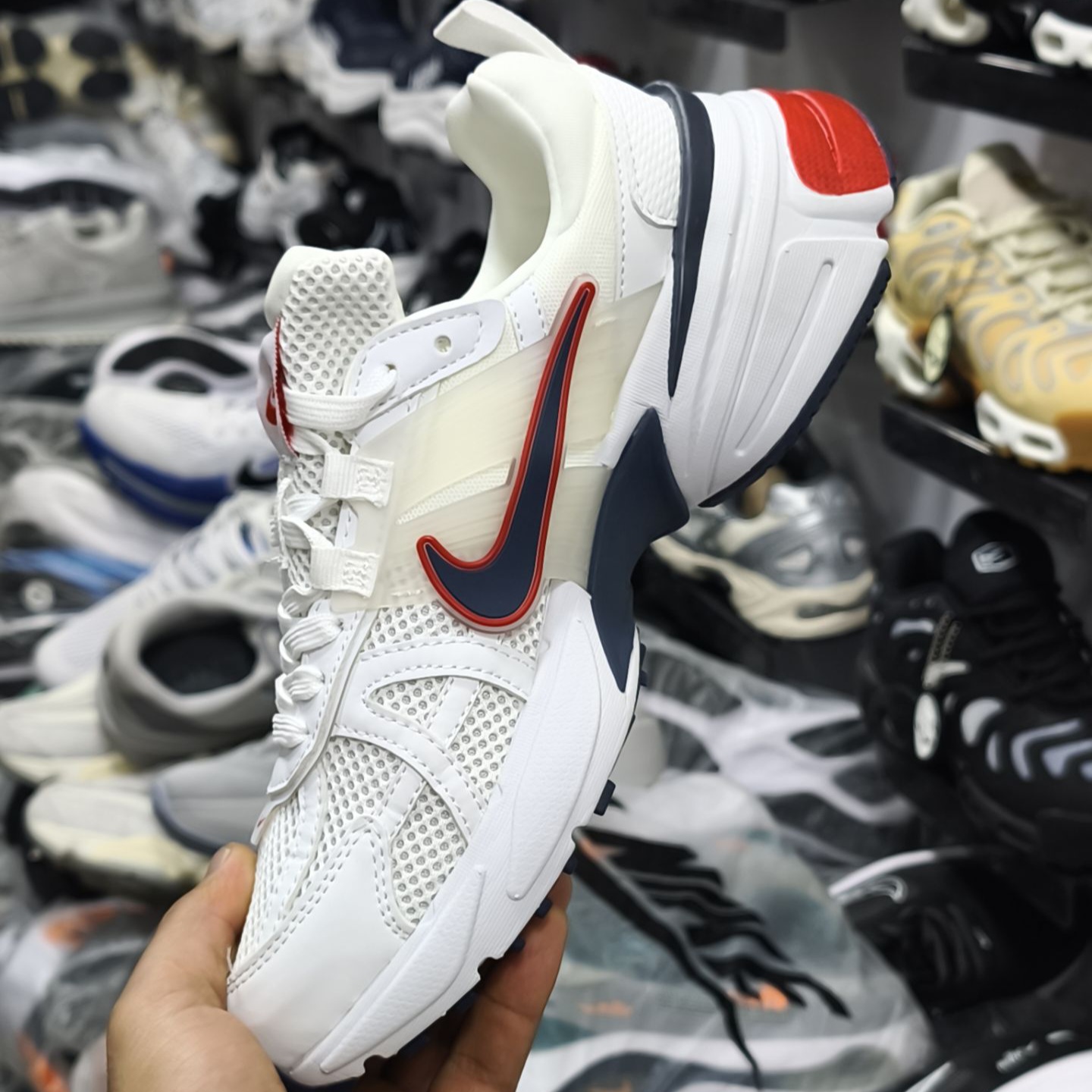 کتونی ویتنامی نایک کشلون وی تو کی | وارداتی ویتنام | باجعبه Nike V2k Run سایز بندی کامل 40 تا 45