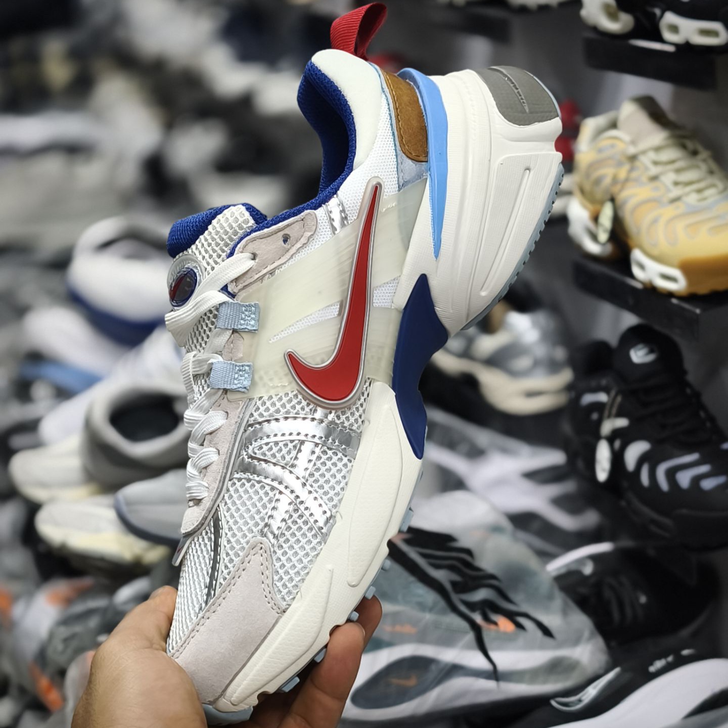 کتونی ویتنامی نایک کشلون وی تو کی | وارداتی ویتنام | باجعبه Nike V2k Run سایز بندی کامل 40 تا 45