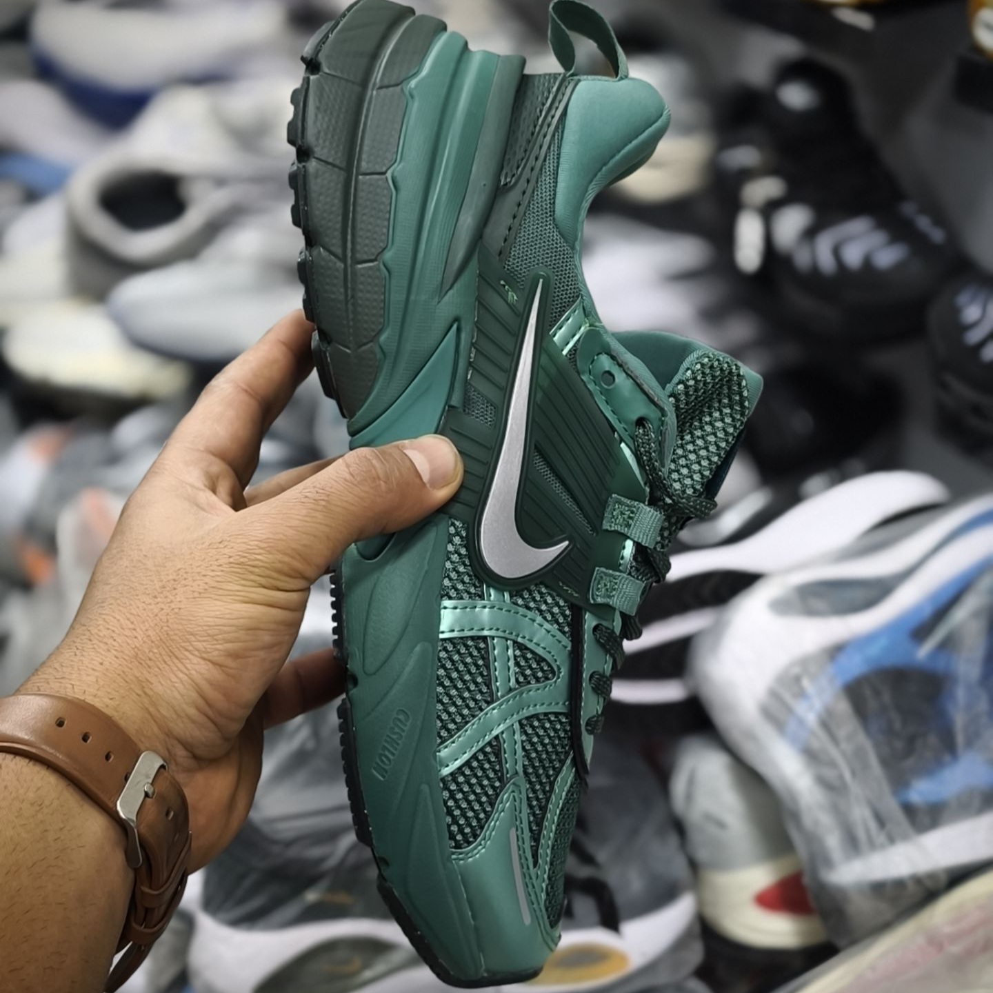 کتونی ویتنامی نایک کشلون وی تو کی | وارداتی ویتنام | باجعبه Nike V2k Run سایز بندی کامل 40 تا 45