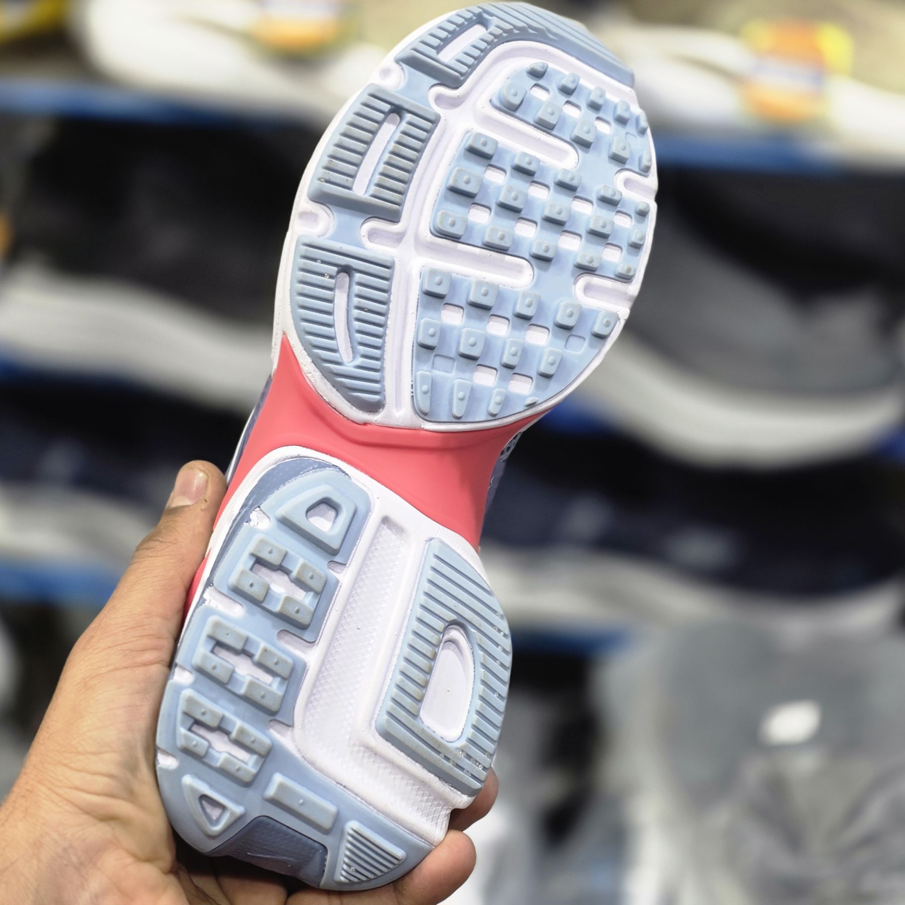کتونی نایک کشلون وی تو کی | ست زن و مرد | باجعبه Nike V2k Run سایز بندی کامل ۳۷ تا ۴۵