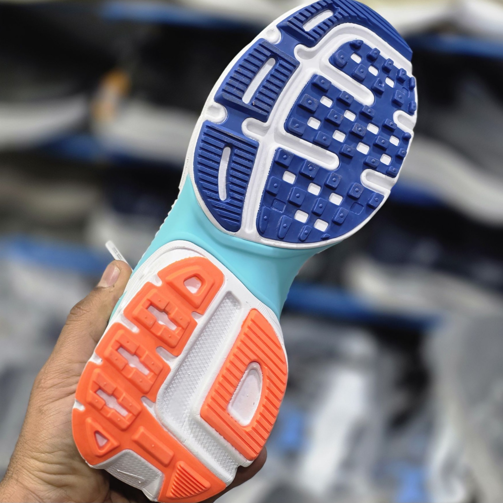کتونی ویتنامی زنانه نایک کشلون وی تو کی | وارداتی ویتنام | باجعبه Nike V2k Run سایز بندی کامل 37 تا 40