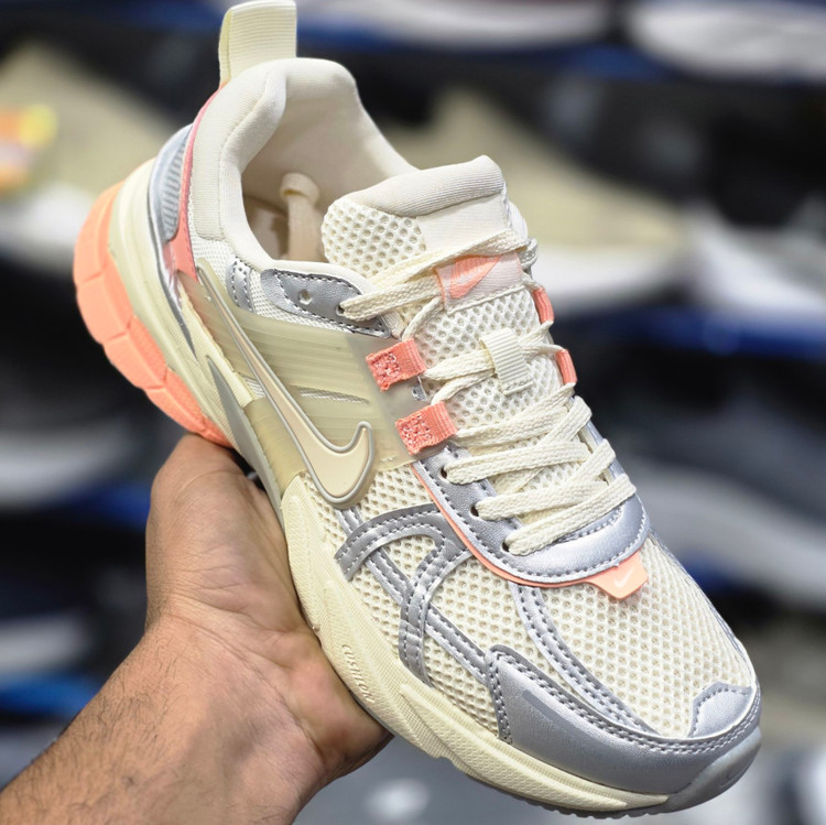 کتونی ویتنامی زنانه نایک کشلون وی تو کی | وارداتی ویتنام | باجعبه Nike V2k Run سایز بندی کامل 37 تا 40