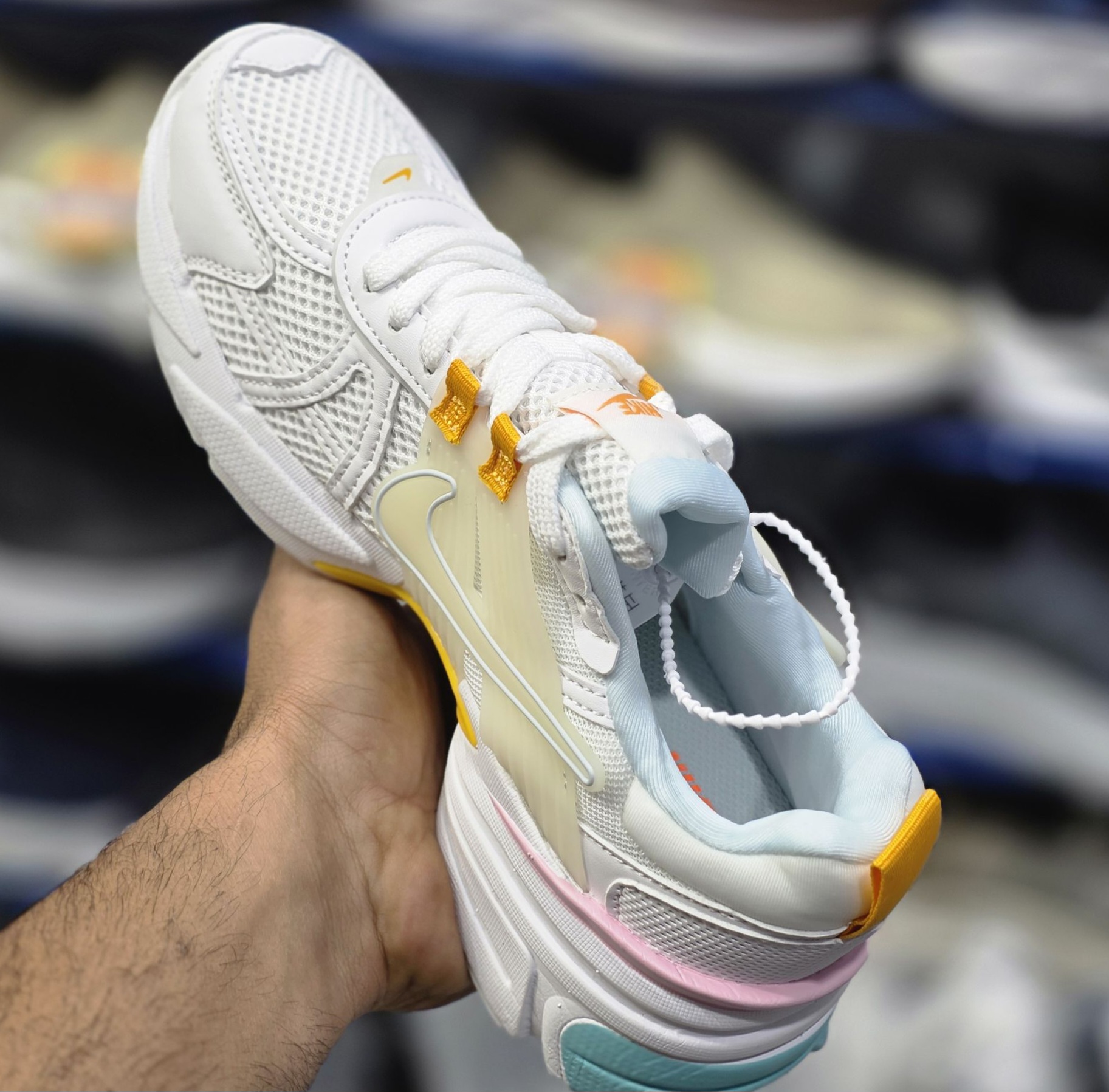کتونی ویتنامی زنانه نایک کشلون وی تو کی | وارداتی ویتنام | باجعبه Nike V2k Run سایز بندی کامل 37 تا 40