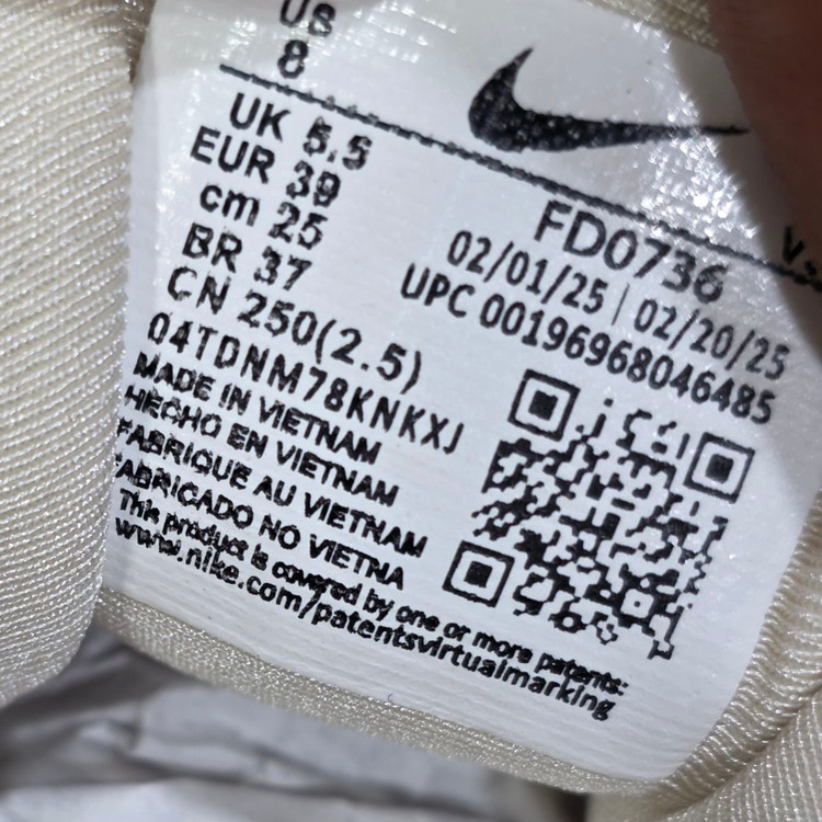 کتونی ویتنامی زنانه نایک کشلون وی تو کی | وارداتی ویتنام | باجعبه Nike V2k Run سایز بندی کامل 37 تا 40