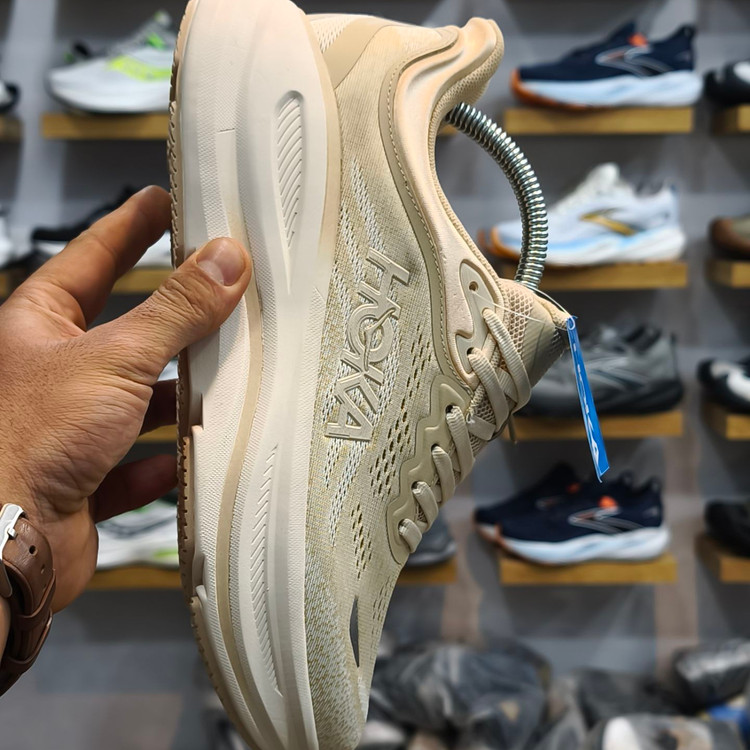 کتونی رانینگ و پیاده روی هوکا باندی ۹ hoka bondi 9 کیفیت مستر سایز بندی ۴۰ تا ۴۵