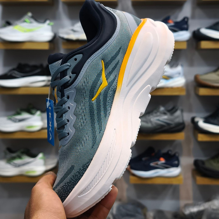 کتونی رانینگ و پیاده روی هوکا باندی ۹ hoka bondi 9 کیفیت مستر سایز بندی ۴۰ تا ۴۵