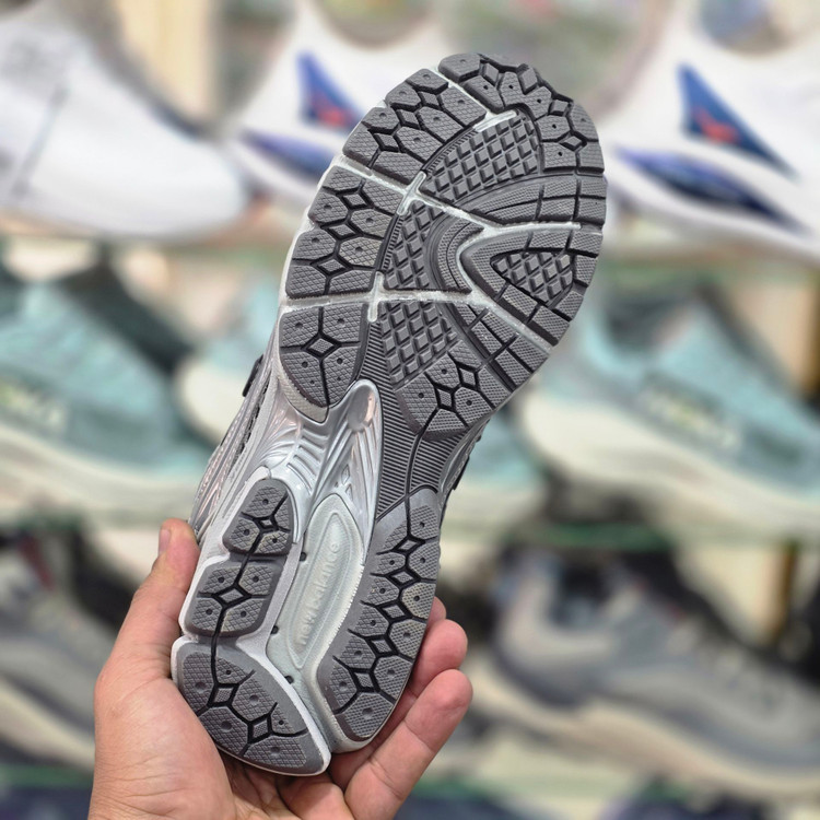 کفش نیوبالانس ۱۹۰۶ / Newbalance 1906 / سایز۴۰ الی ۴۵ / ساخت ویتنام / فروش بصورت عمده و تک / ضمانت کالا