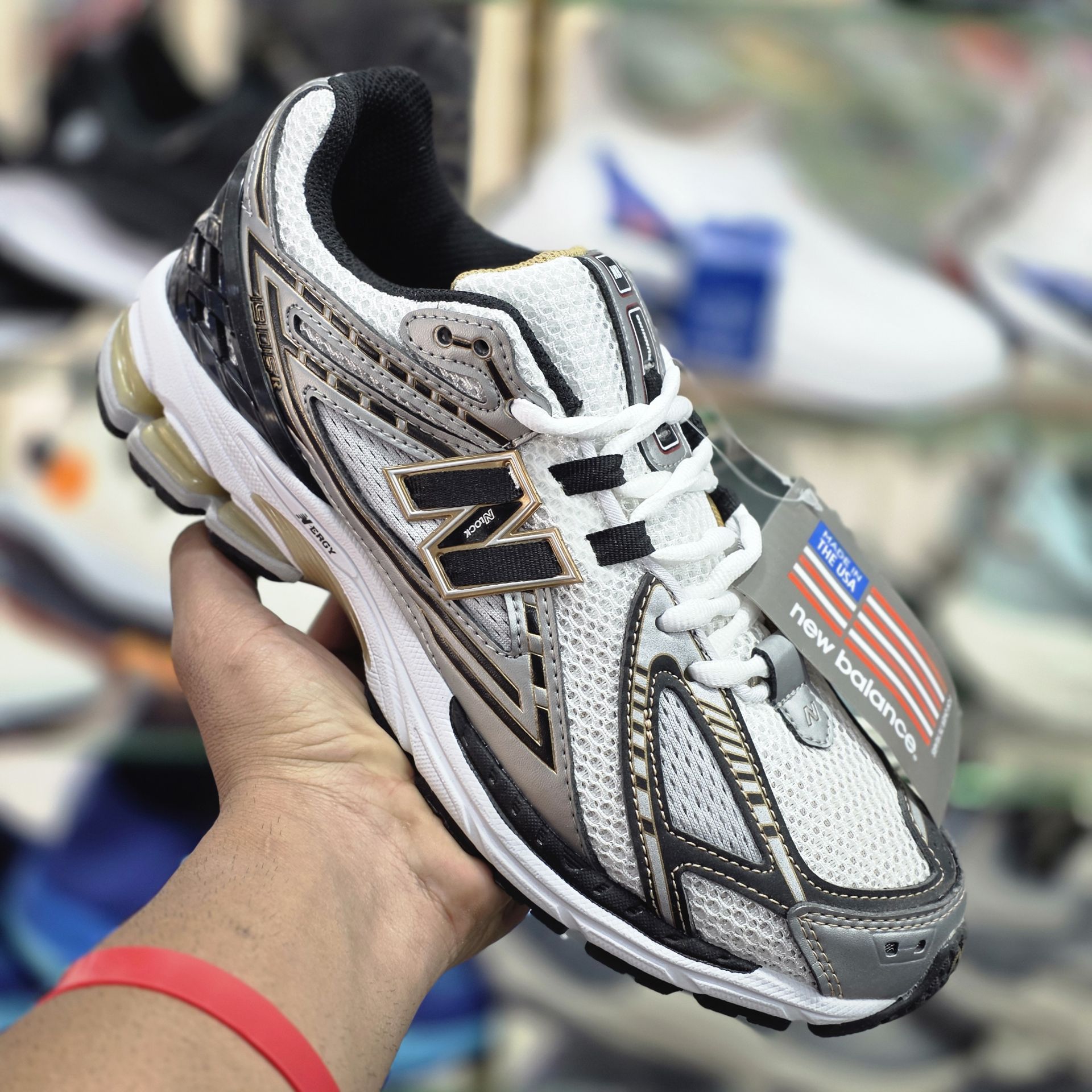کفش نیوبالانس ۱۹۰۶ / Newbalance 1906 / سایز۴۰ الی ۴۵ / ساخت ویتنام / فروش بصورت عمده و تک / ضمانت کالا