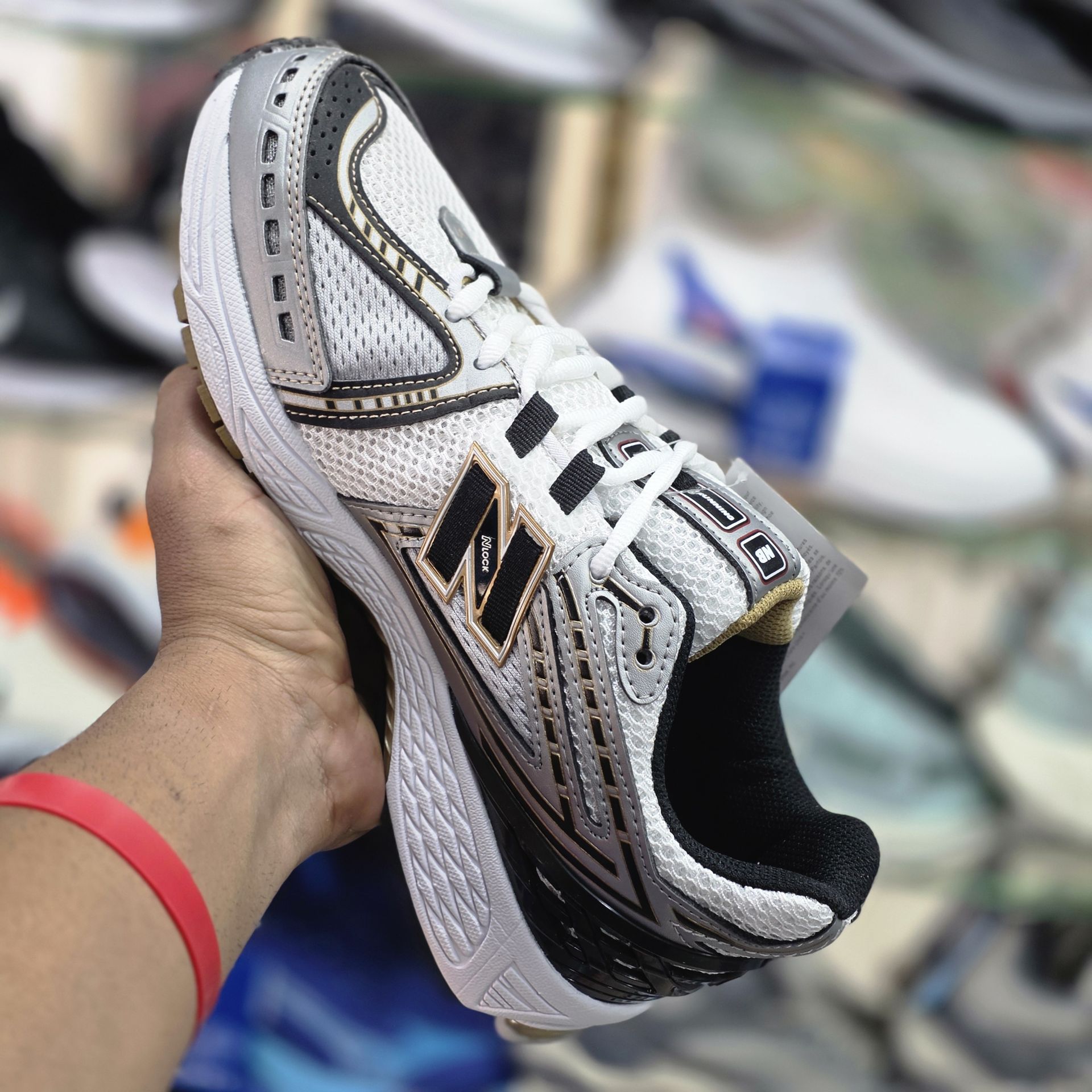 کفش نیوبالانس ۱۹۰۶ / Newbalance 1906 / سایز۴۰ الی ۴۵ / ساخت ویتنام / فروش بصورت عمده و تک / ضمانت کالا
