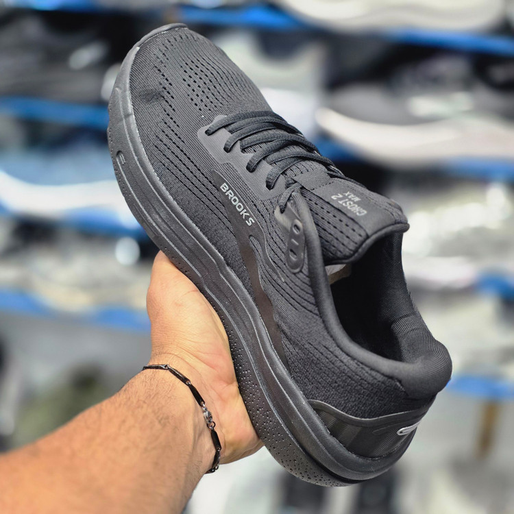 کتونی رانینگ و پیاده روی وارداتی بروکس گاست مکس ۲ Brooks ghost max 2 / اصل ویتنام / سایز ۴۰ ۴۱ ۴۲ ۴۳ ۴۴ ۴۵