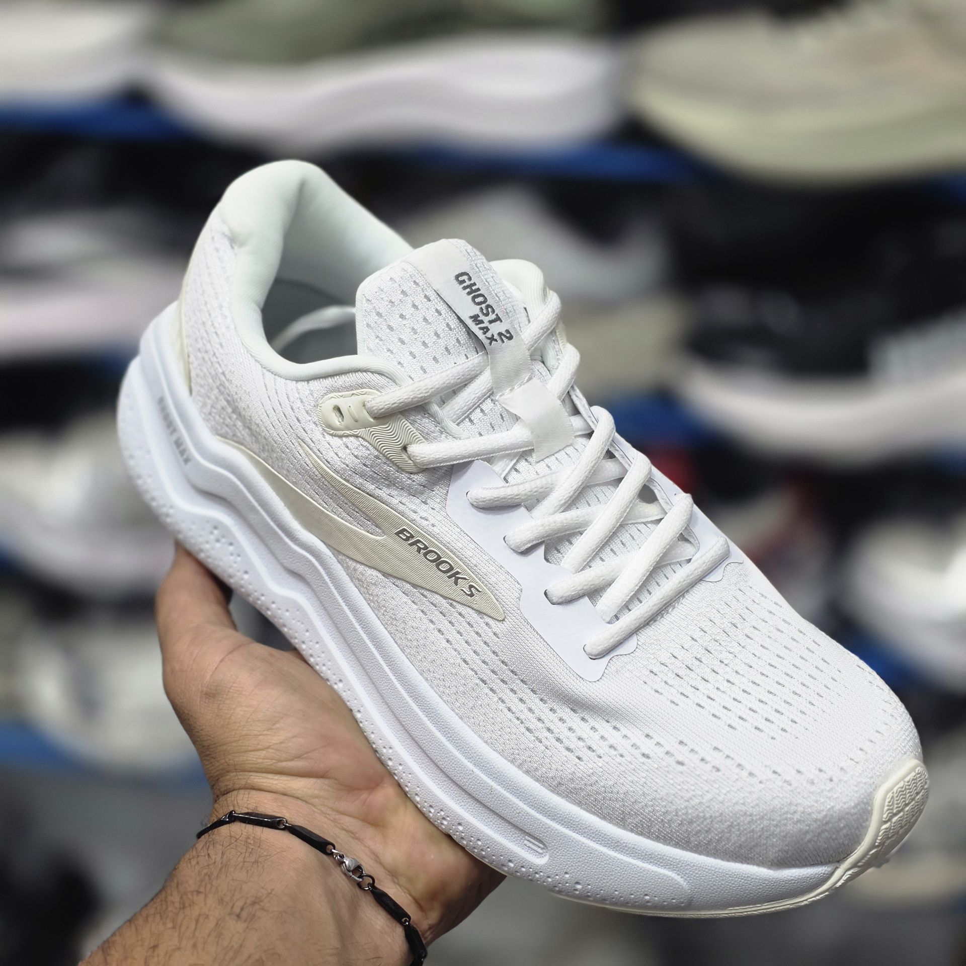 کتونی رانینگ و پیاده روی وارداتی بروکس گاست مکس ۲ Brooks ghost max 2 / اصل ویتنام / سایز ۴۰ ۴۱ ۴۲ ۴۳ ۴۴ ۴۵