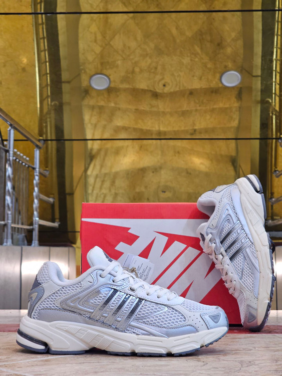 کتونی ادیداس ریسپانس CL/سایز 40 الی 45/Adidas Response CL/ساخت ویتنام /فروش تک و عمده/ضمانت کالا