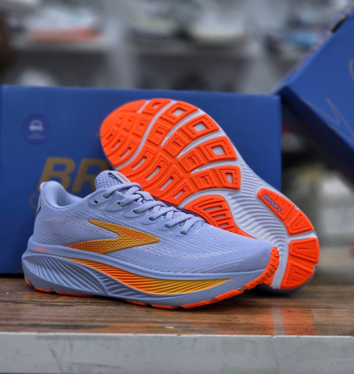 کتونی بروکس گاست ۱۷ / Brooks Ghost 1۷ / سایزبندی 40 تا 45/ساخت ویتنام/ فروش تک و عمده/ ضمانت کالا