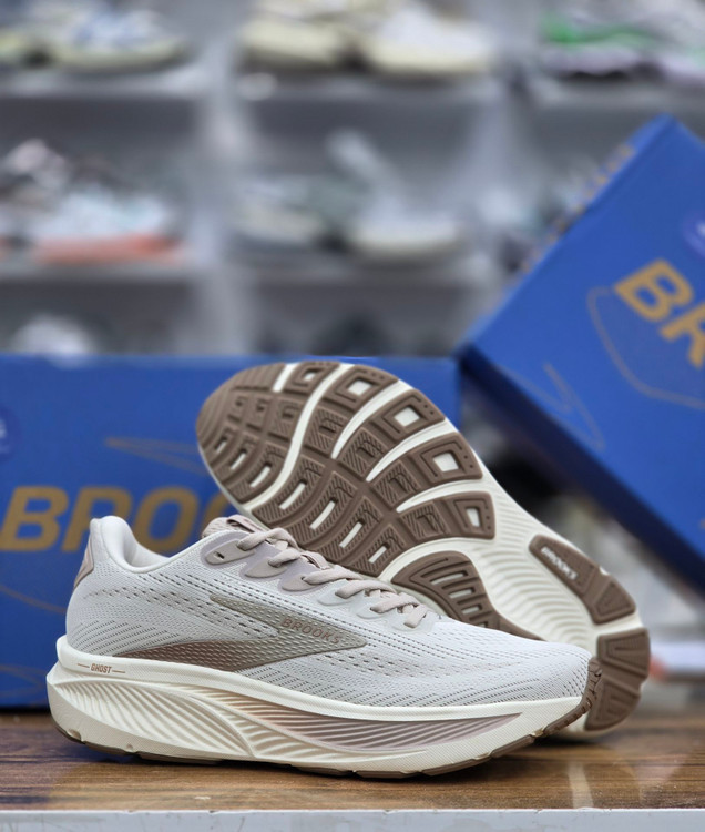 کتونی بروکس گاست ۱۷ / Brooks Ghost 1۷ / سایزبندی 40 تا 45/ساخت ویتنام/ فروش تک و عمده/ ضمانت کالا