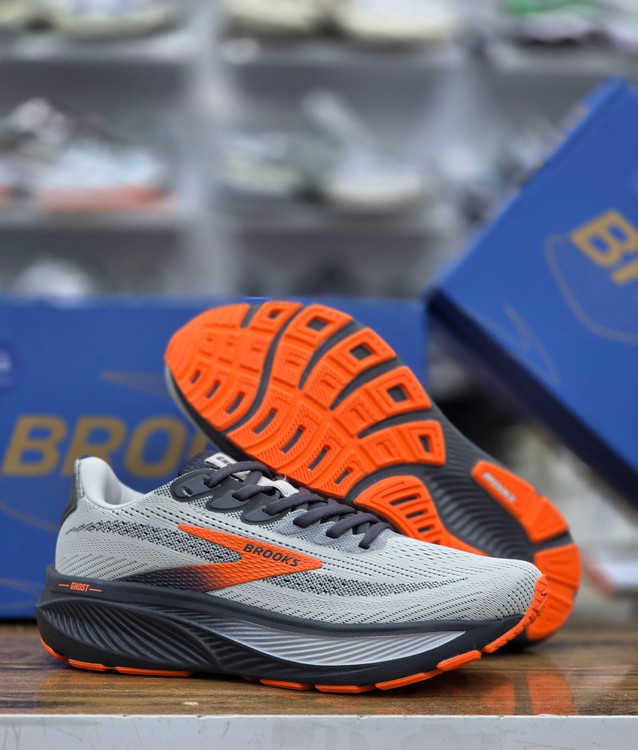 کتونی بروکس گاست ۱۷ / Brooks Ghost 1۷ / سایزبندی 40 تا 45/ساخت ویتنام/ فروش تک و عمده/ ضمانت کالا