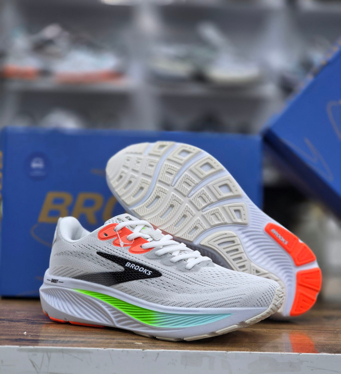 کتونی بروکس گاست ۱۷ / Brooks Ghost 1۷ / سایزبندی 40 تا 45/ساخت ویتنام/ فروش تک و عمده/ ضمانت کالا