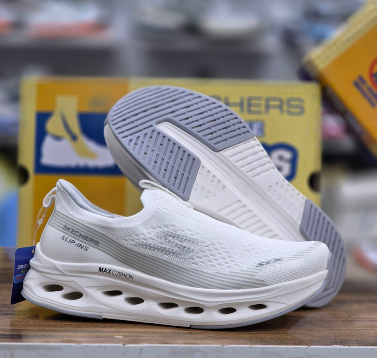 کتونی مسترکوالیتی اسکیچرز اسلیپ اینس / Skechers Slip Ins / سایزبندی ۳۷ تا ۴۰ / ساخت ویتنام/ فروش تک و عمده / ضمانت کالا