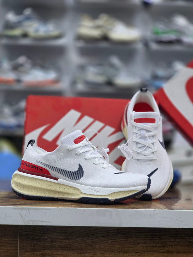 کتونی ویتنامی نایک اینوینسیبل ۳ / سایز ۴۰ الی ۴۵ / Nike Invincible 3 / ساخت ویتنام / فروش تکی و عمده