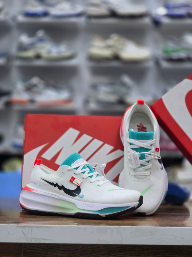 کتونی ویتنامی نایک اینوینسیبل ۳ / سایز ۴۰ الی ۴۵ / Nike Invincible 3 / ساخت ویتنام / فروش تکی و عمده