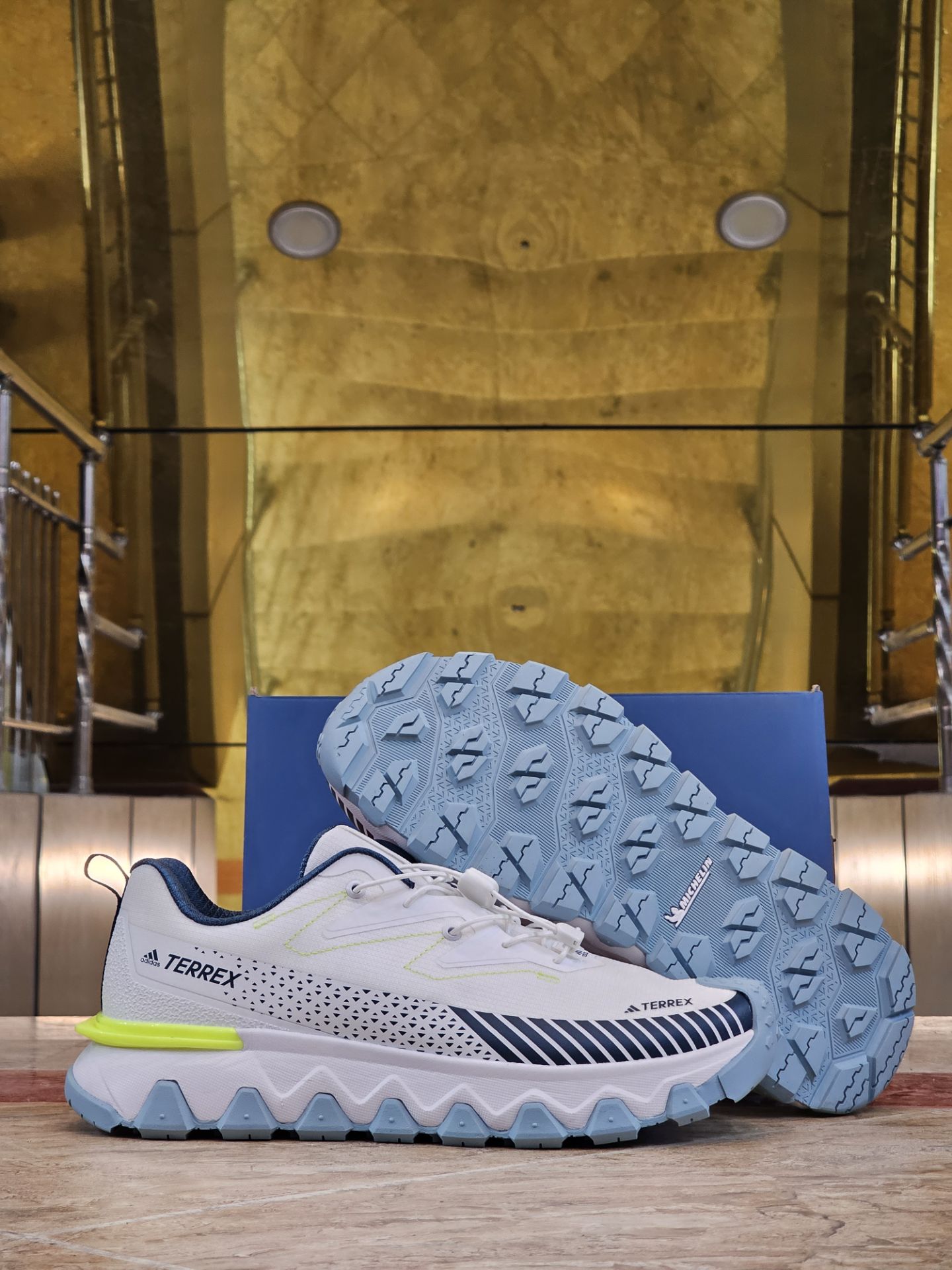 کتونی مسترکوالیتی آدیداس ترکس/ Adidas Terrex / سایز ۴۰الی ۴۵ /ساخت ویتنام/ فروش به صورت تک و عمده/ ضمانت کالا