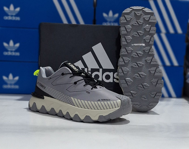 کتونی مسترکوالیتی آدیداس ترکس/ Adidas Terrex / سایز ۴۰الی ۴۵ /ساخت ویتنام/ فروش به صورت تک و عمده/ ضمانت کالا