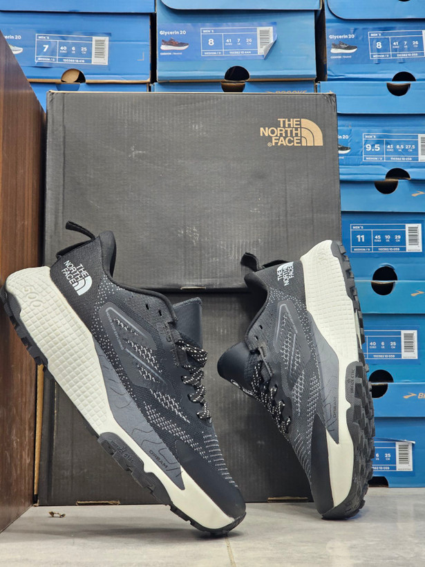 کتونی نورث فیس آلتامسا ۵۰۰ / سایز ۴۰ الی ۴۵ / ساخت ویتنام/North Face Altamesa 500 / ضمانت کالا