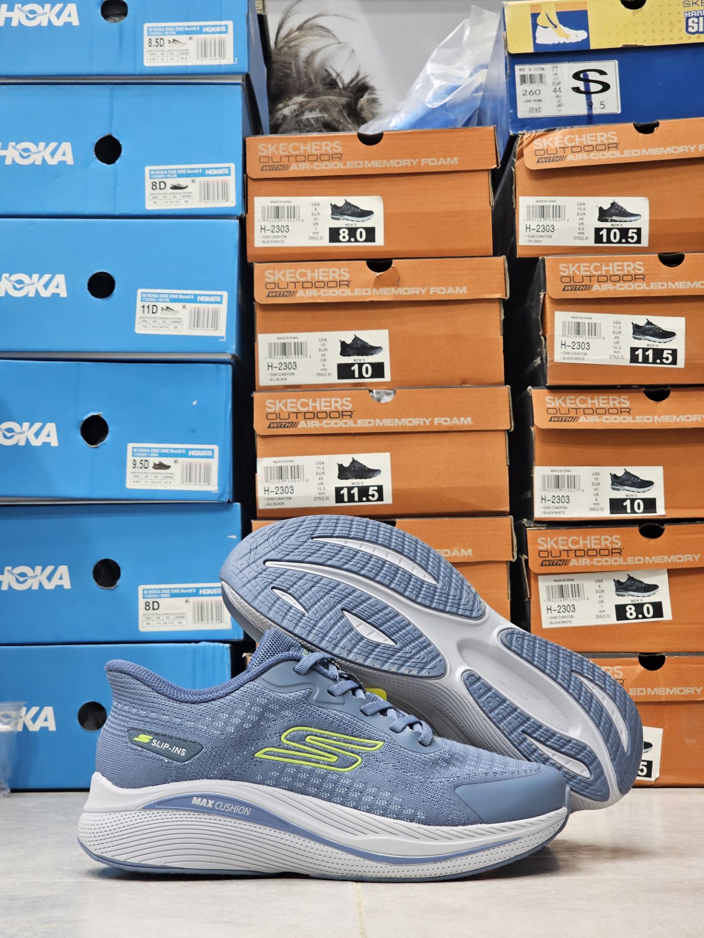 کتونی طبی اسکیچرز مکس کوشن/ Skechers Max Cushioning/ مخصوص پیاده روی و روزمرگی/ سایز 40 الی 45/ ساخت ویتنام/جعبه و بارکد دار / ضمانت کالا