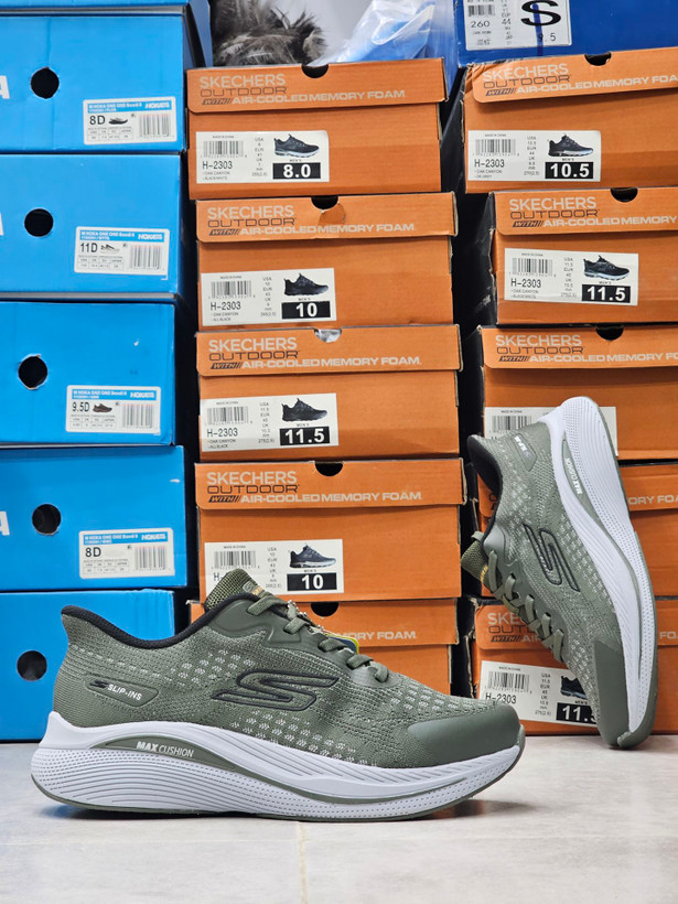 کتونی طبی اسکیچرز مکس کوشن/ Skechers Max Cushioning / مخصوص پیاده روی و روزمرگی/ سایز 40 الی 45/ ساخت ویتنام/جعبه و بارکد دار / ضمانت کالا