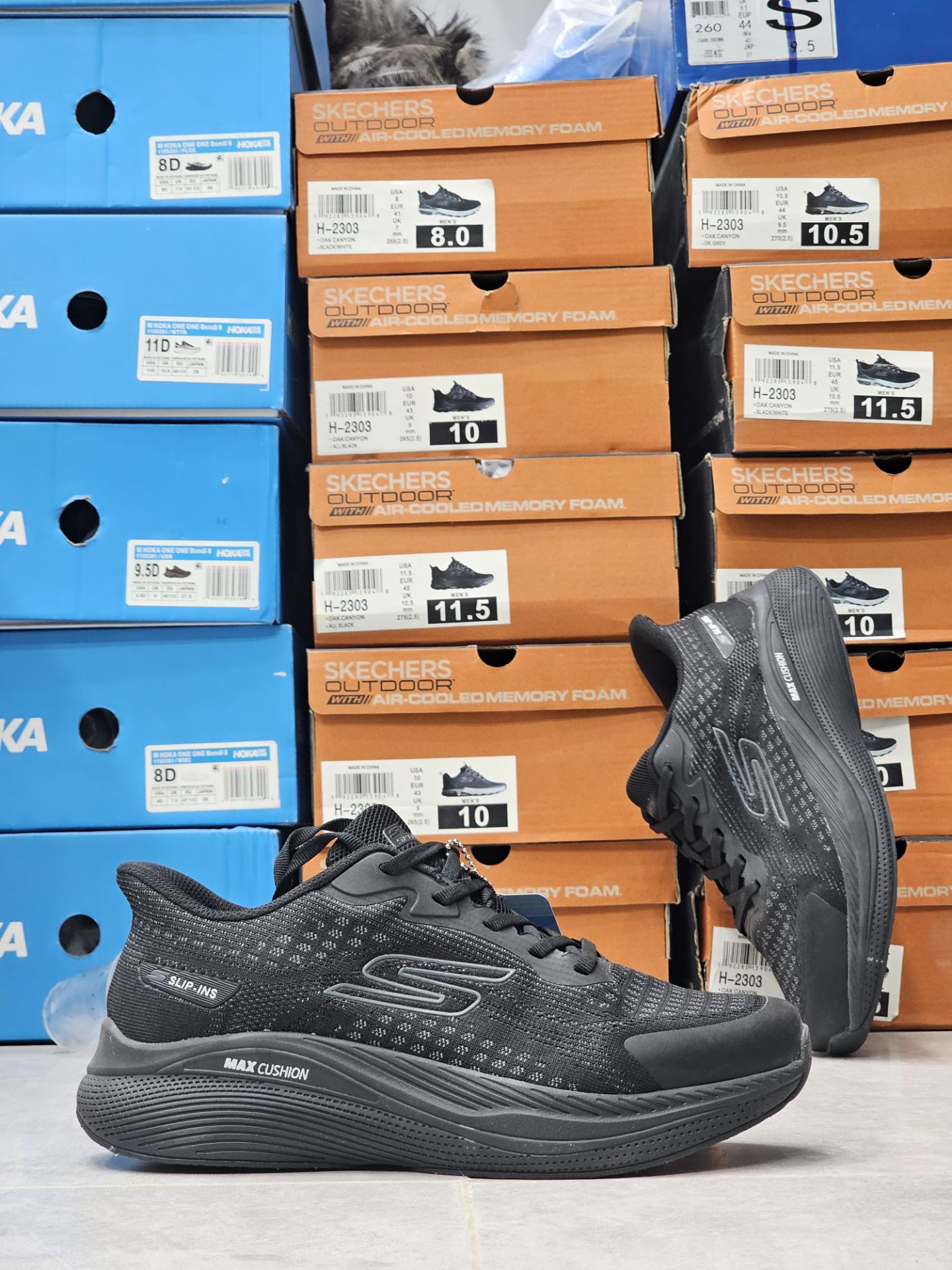کتونی طبی اسکیچرز مکس کوشن/ Skechers Max Cushioning / مخصوص پیاده روی و روزمرگی/ سایز 40 الی 45/ ساخت ویتنام/جعبه و بارکد دار / ضمانت کالا
