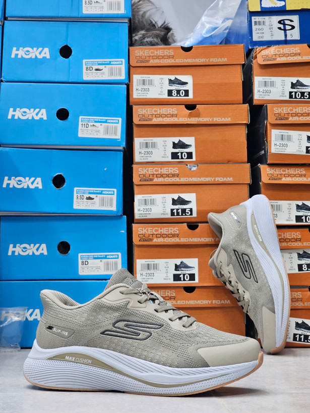 کتونی طبی اسکیچرز مکس کوشن/ Skechers Max Cushioning / مخصوص پیاده روی و روزمرگی/ سایز 40 الی 45/ ساخت ویتنام/جعبه و بارکد دار / ضمانت کالا