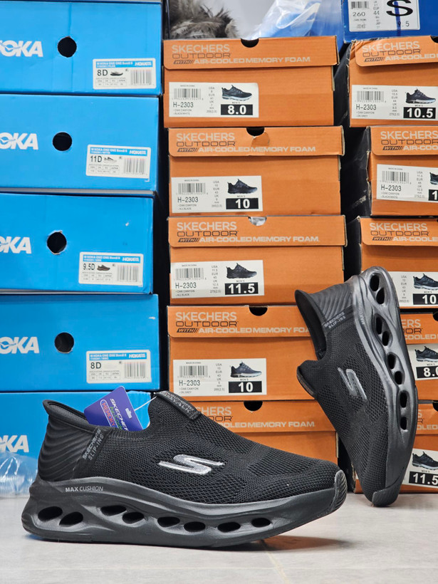 کتونی اسکیچرز مکس کوشن/ Skechers Max Cushioning / مخصوص پیاده روی و روزمرگی/ سایز 40 الی 45/ ساخت ویتنام/جعبه و بارکد دار / ضمانت کالا