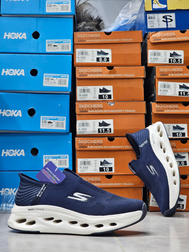 کتونی اسکیچرز مکس کوشن/ Skechers Max Cushioning / مخصوص پیاده روی و روزمرگی/ سایز 40 الی 45/ ساخت ویتنام/جعبه و بارکد دار / ضمانت کالا