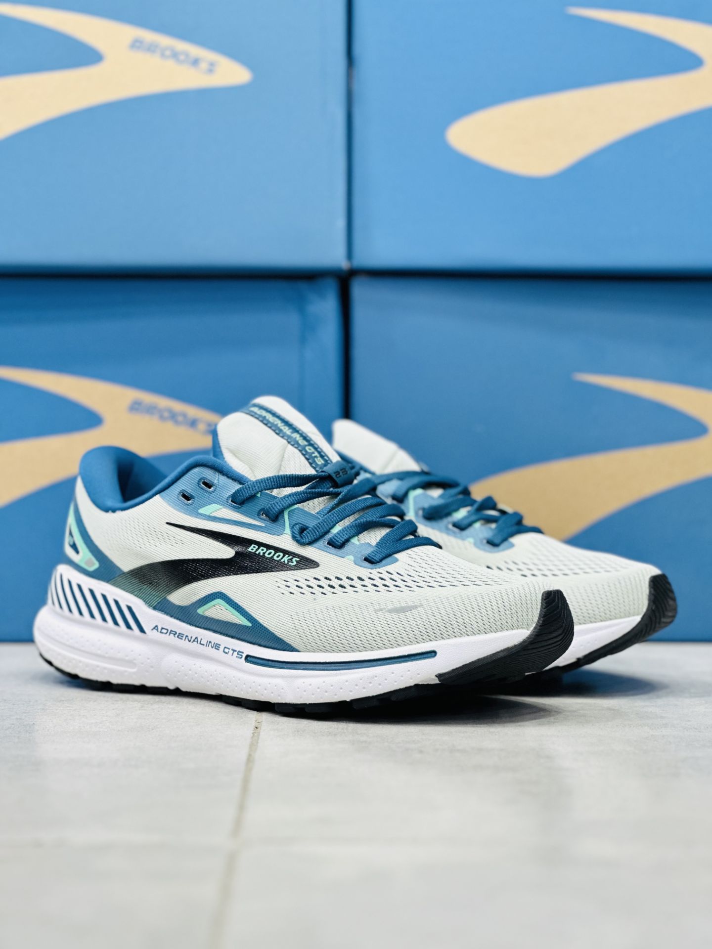 کتونی رانینگ و پیاده روی بروکس ادرنالین 23/سایز 40 الی 45/ساخت ویتنام/Brooks Adrenaline 23/ضمانت اصالت کالا