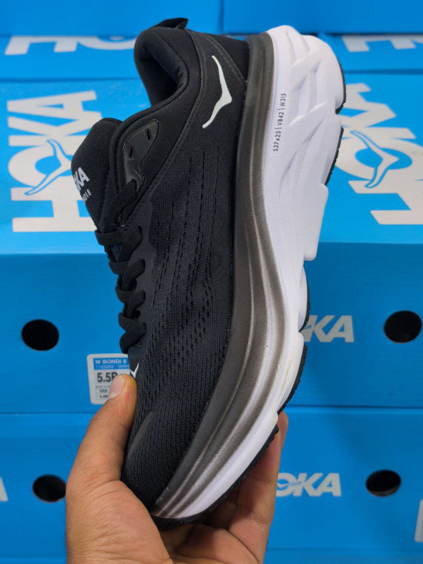 کفش هوکا