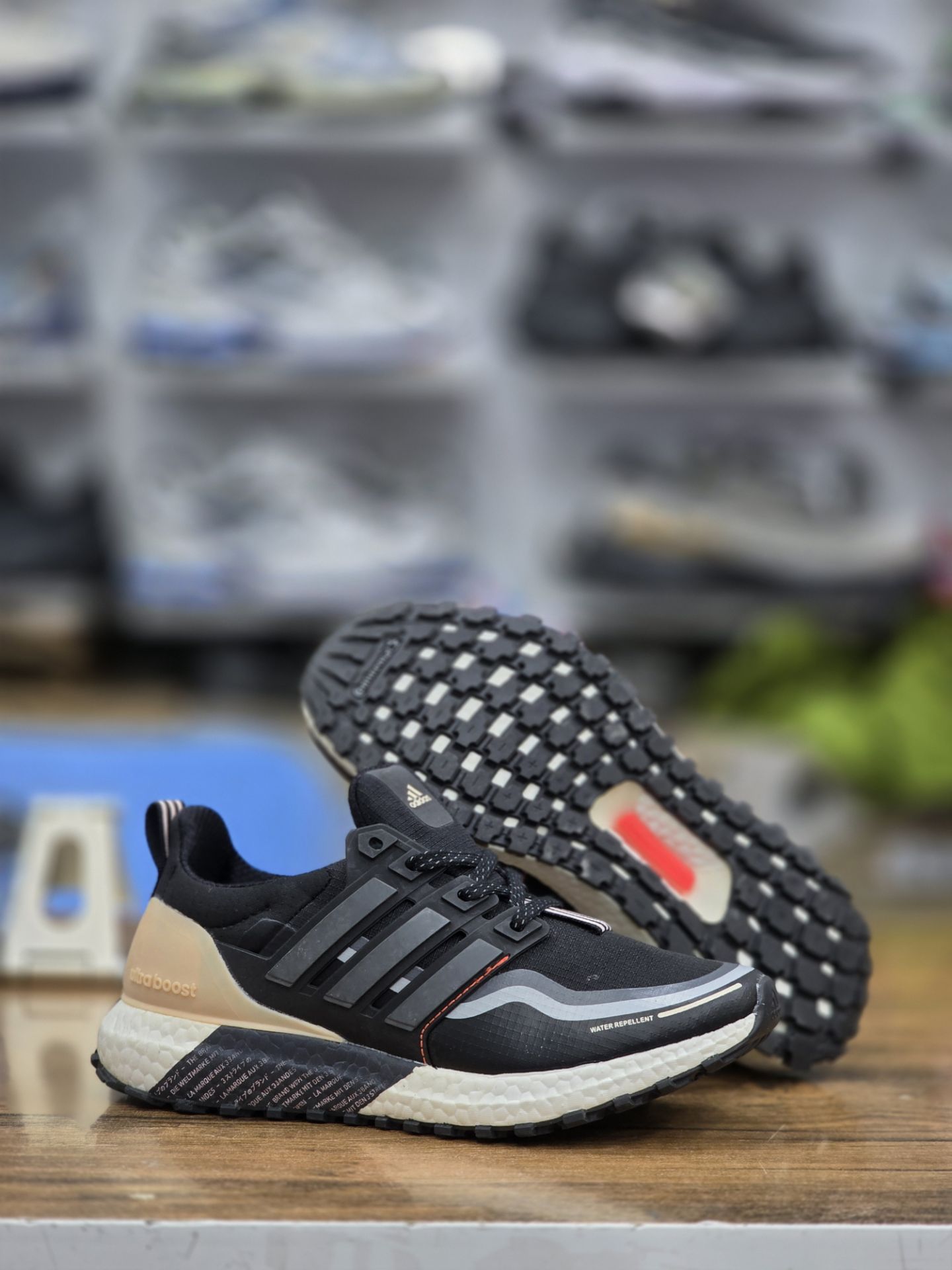 کتونی آدیداس اولترا بوست/ سایز ۳۶ ۳۷ ۳۸ ۳۹ ۴۰ / ساخت ویتنام / Adidas ultraboost All Terrain vietnam