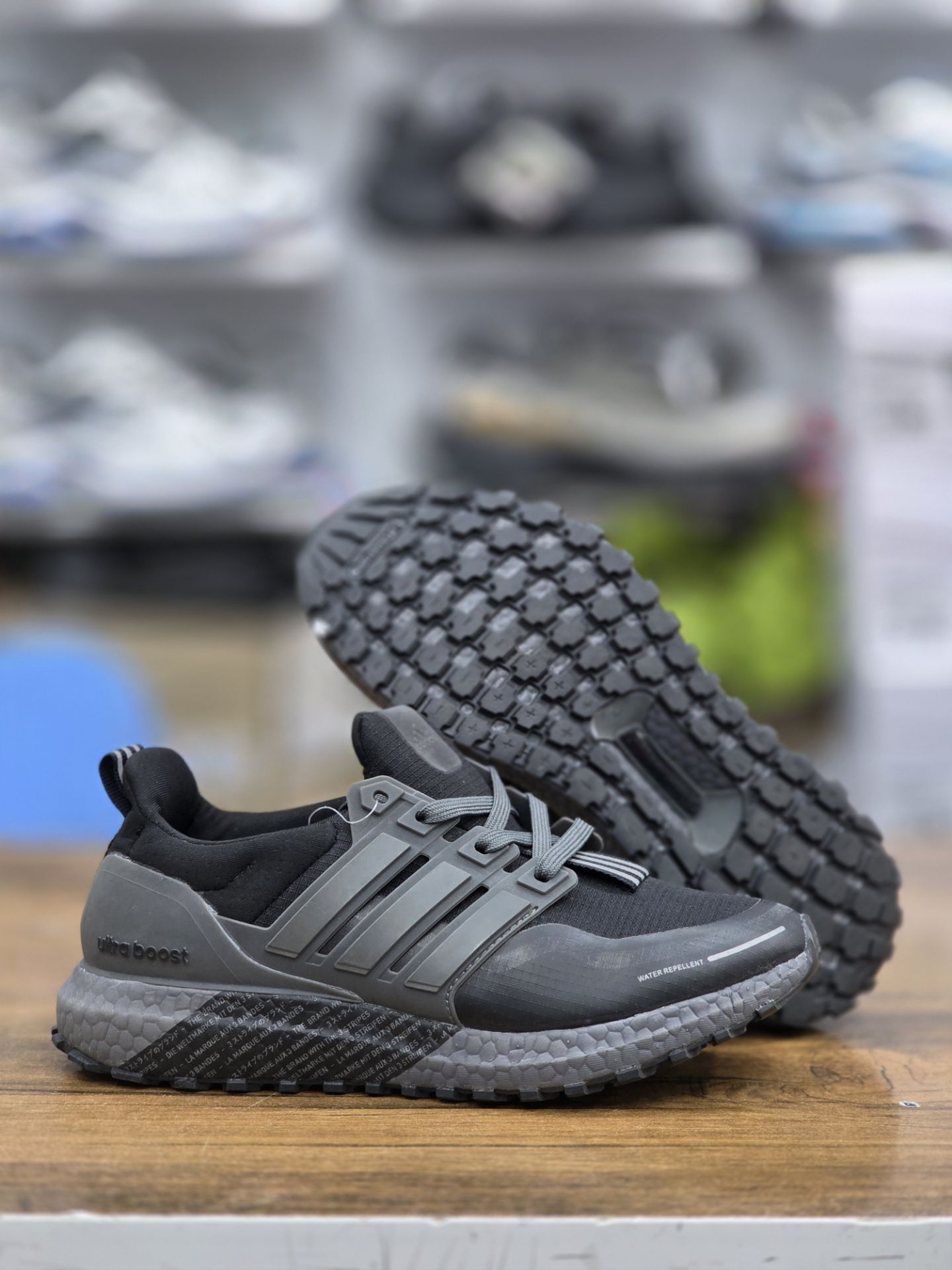 کتونی آدیداس اولترا بوست/ سایز ۳۶ ۳۷ ۳۸ ۳۹ ۴۰ / ساخت ویتنام / Adidas ultraboost All Terrain vietnam